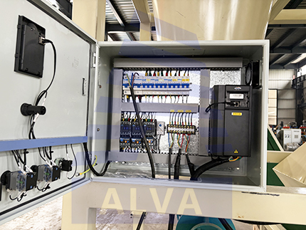 Air separator for plastic recycling