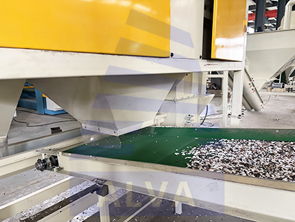 Plastic recycling silicone removal machine