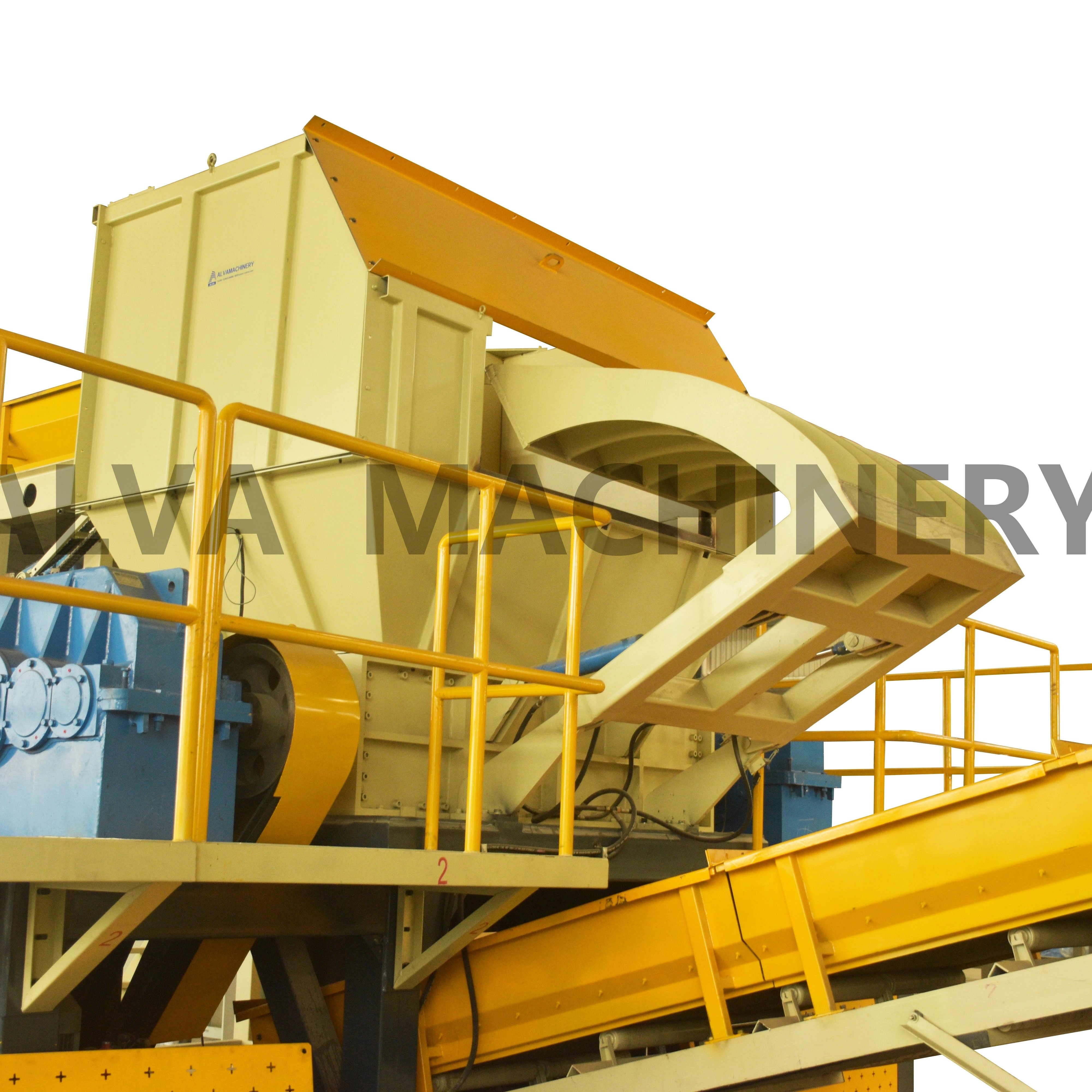 Niszczarka dwuwałowa z napędem hydraulicznym i popychaczem hydraulicznym